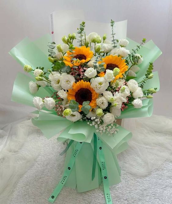 THE EVANGELINE BOUQUET